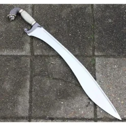 Falcata à Têtes De Lion