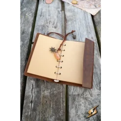 Epic Armoury Journal Pirate Brun -Epees Celtiques Magasin journal pirate brun 1