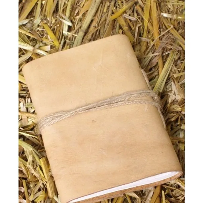 Petit Carnet Avec Couverture En Cuir 4 Petit Carnet Avec Couverture En Cuir – Image 2