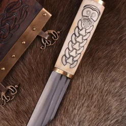 Deepeeka Petite Scramasaxe Viking Nordique Avec Poignée En Os Décorée 9 Deepeeka Petite Scramasaxe Viking Nordique Avec Poignée En Os Décorée -Epees Celtiques Magasin petite scramasaxe viking nordique avec poignee en 2